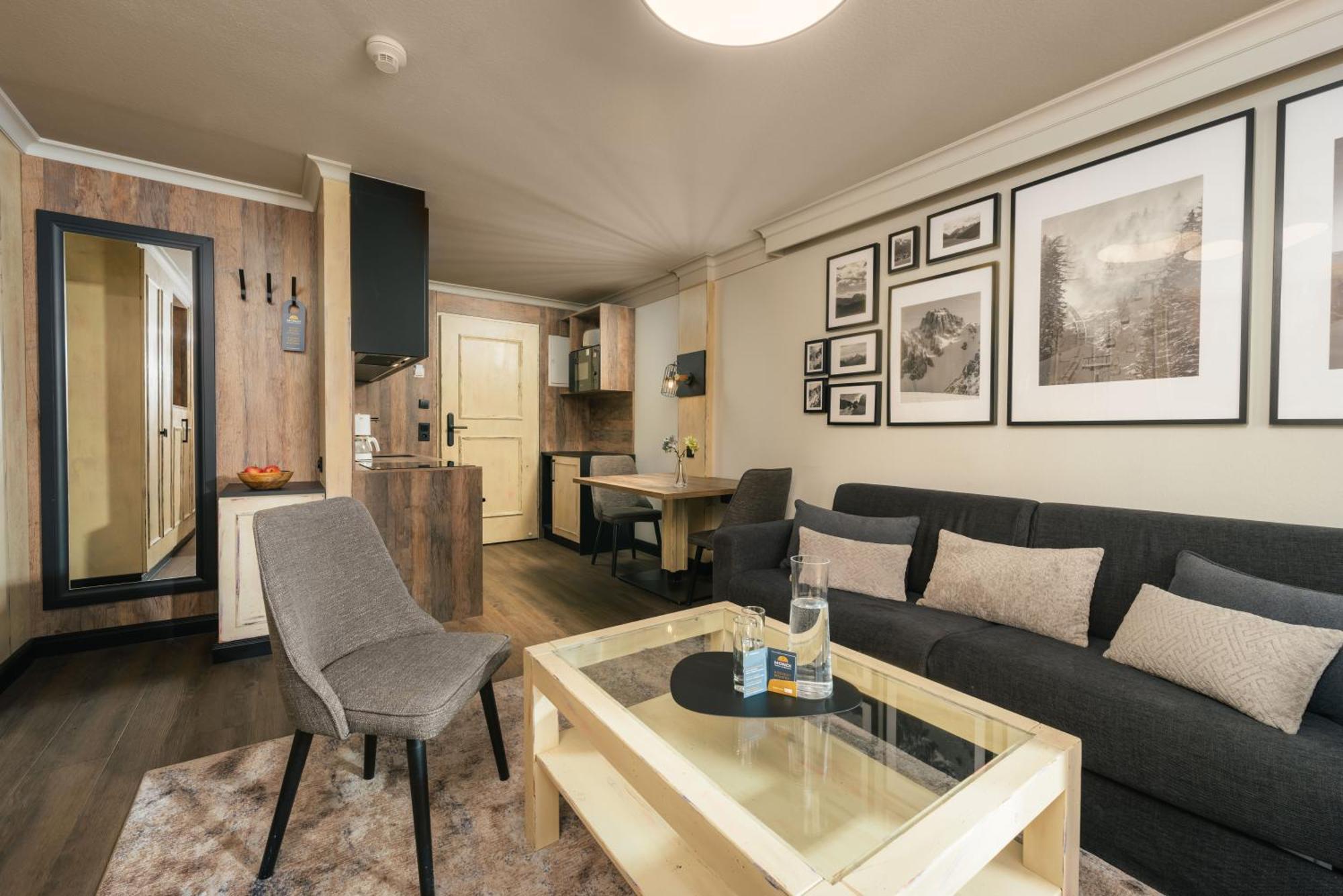 Mondi Hotel אקסמס מראה חיצוני תמונה