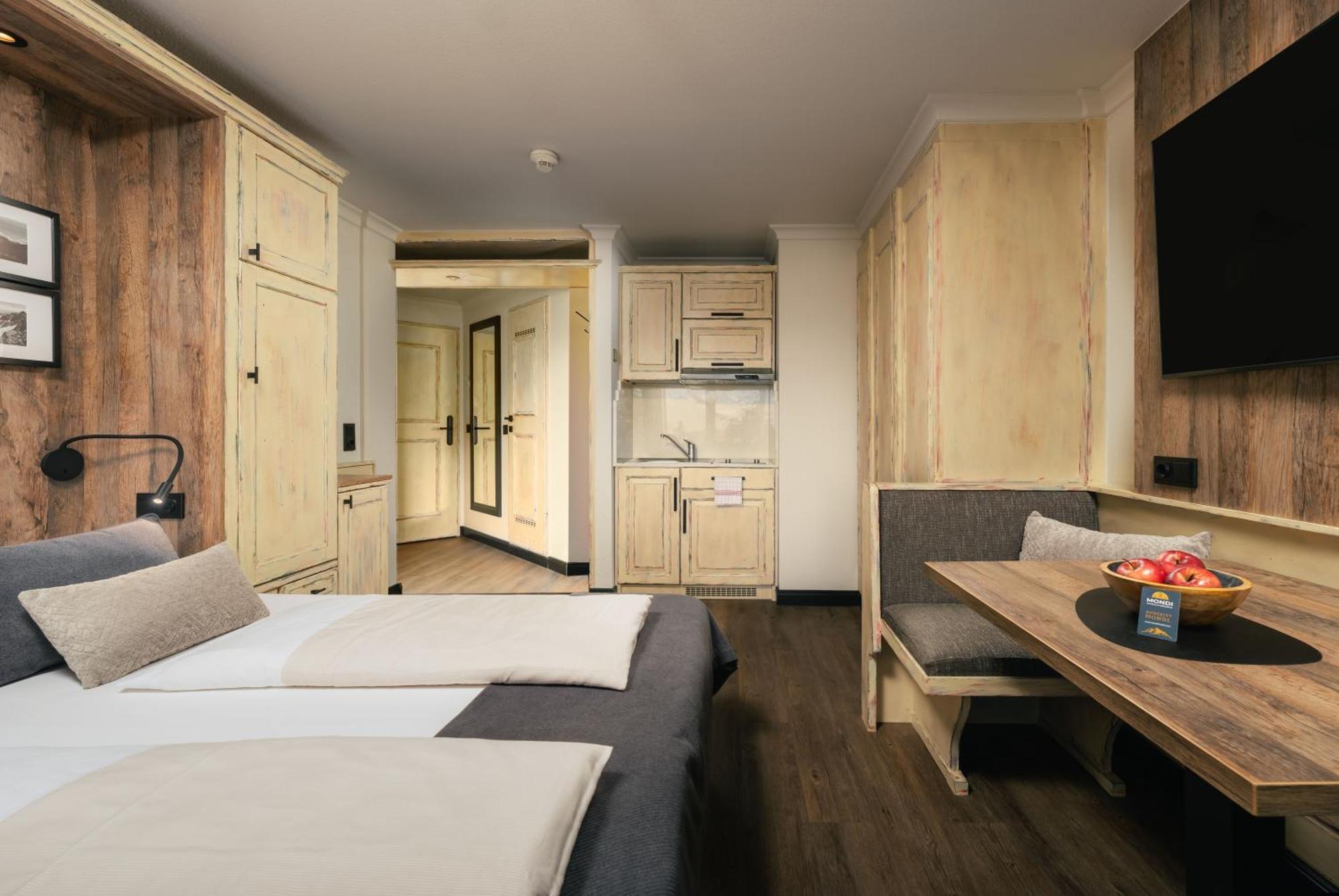 Mondi Hotel אקסמס מראה חיצוני תמונה