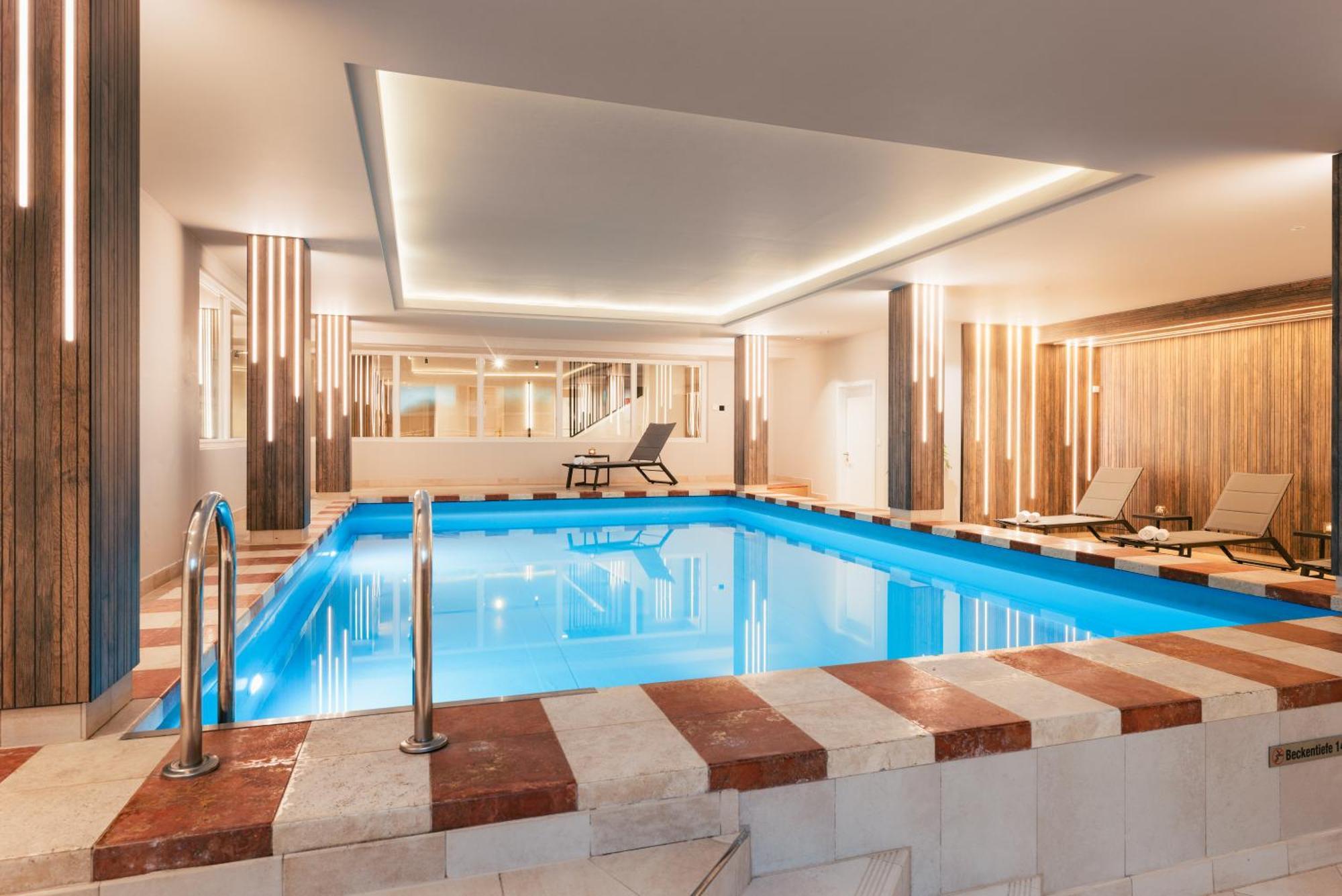 Mondi Hotel אקסמס מראה חיצוני תמונה